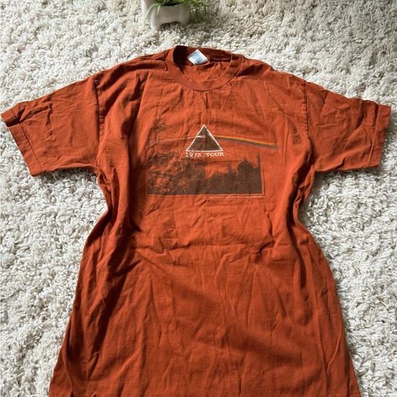 Vibrant Orange Short Sleeve Tee with Geometric Graphic - Picture 3 of 6